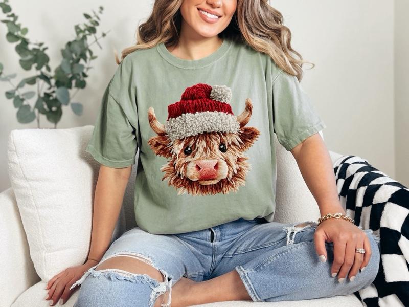 Highland Christmas Yarn Cow